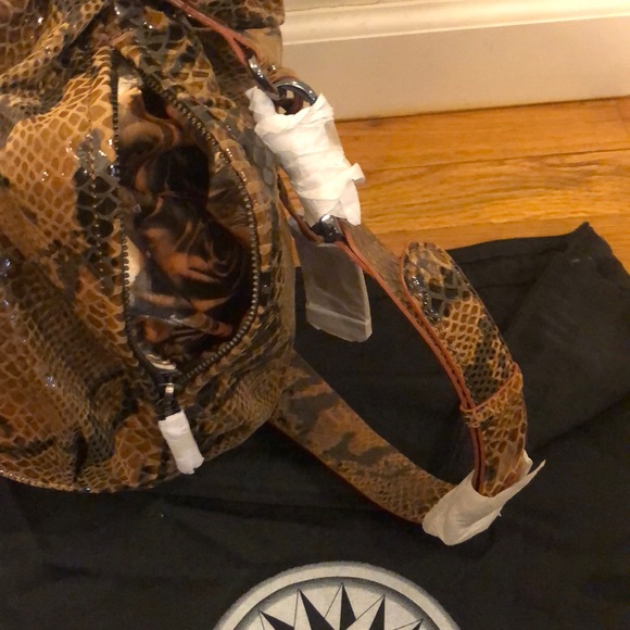 Handbag - Picture 7 of 7